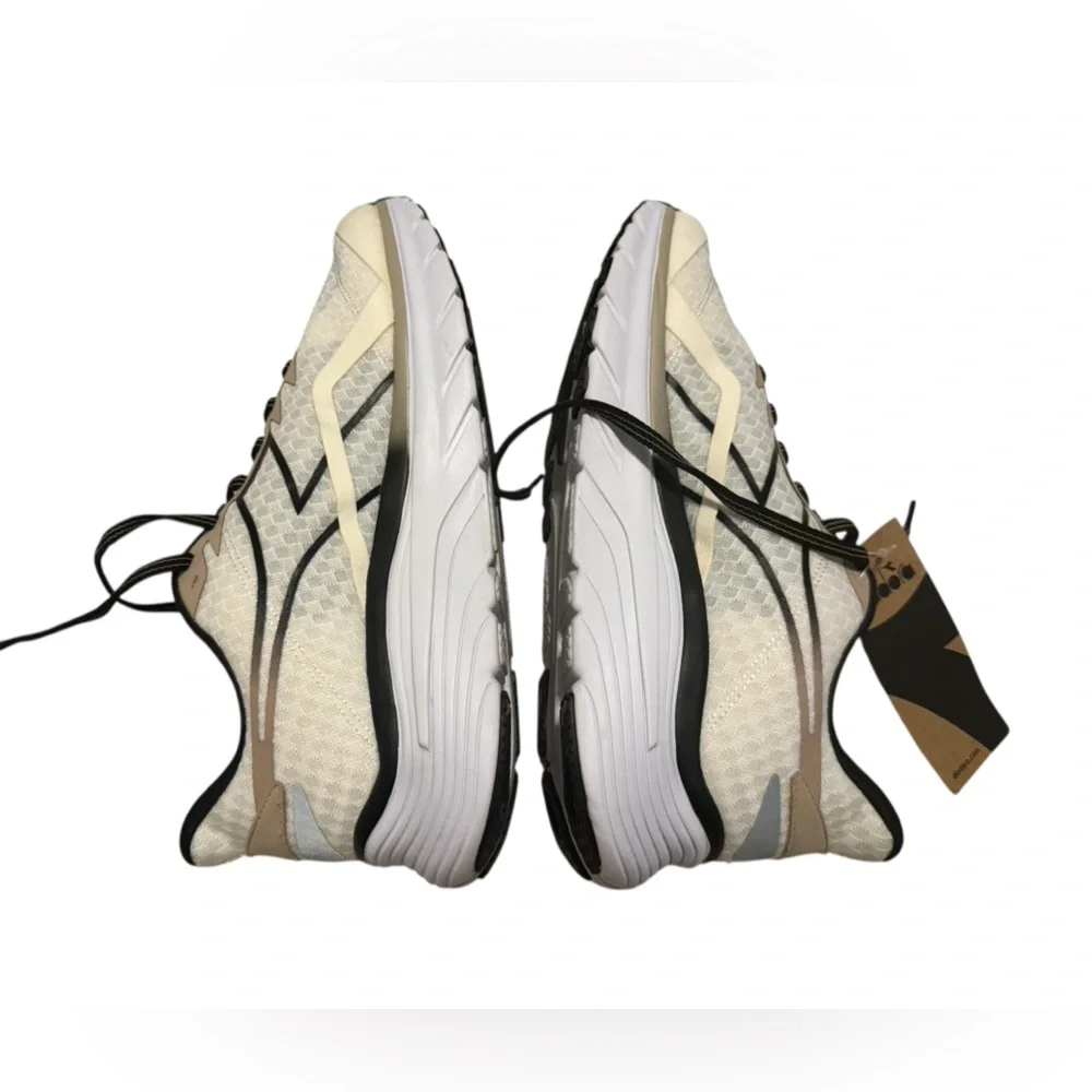 NWT Men's Diadora Equipe Nucleo, Whisper White/Black/Irish Cream, Size 9.5